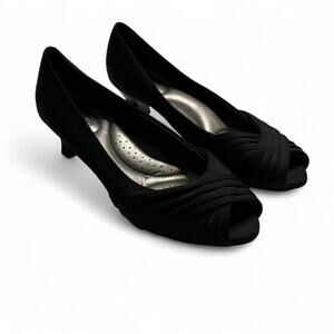 Coach Vintage black peep toe kitten heels 1” heel Size 8 office siren soft girl